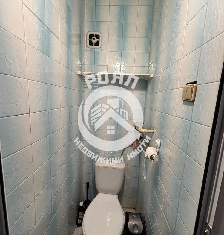 Роял Имоти отдава под наем апартамент с три отделни стаи в кв. Гагарин, Пловдив - 0