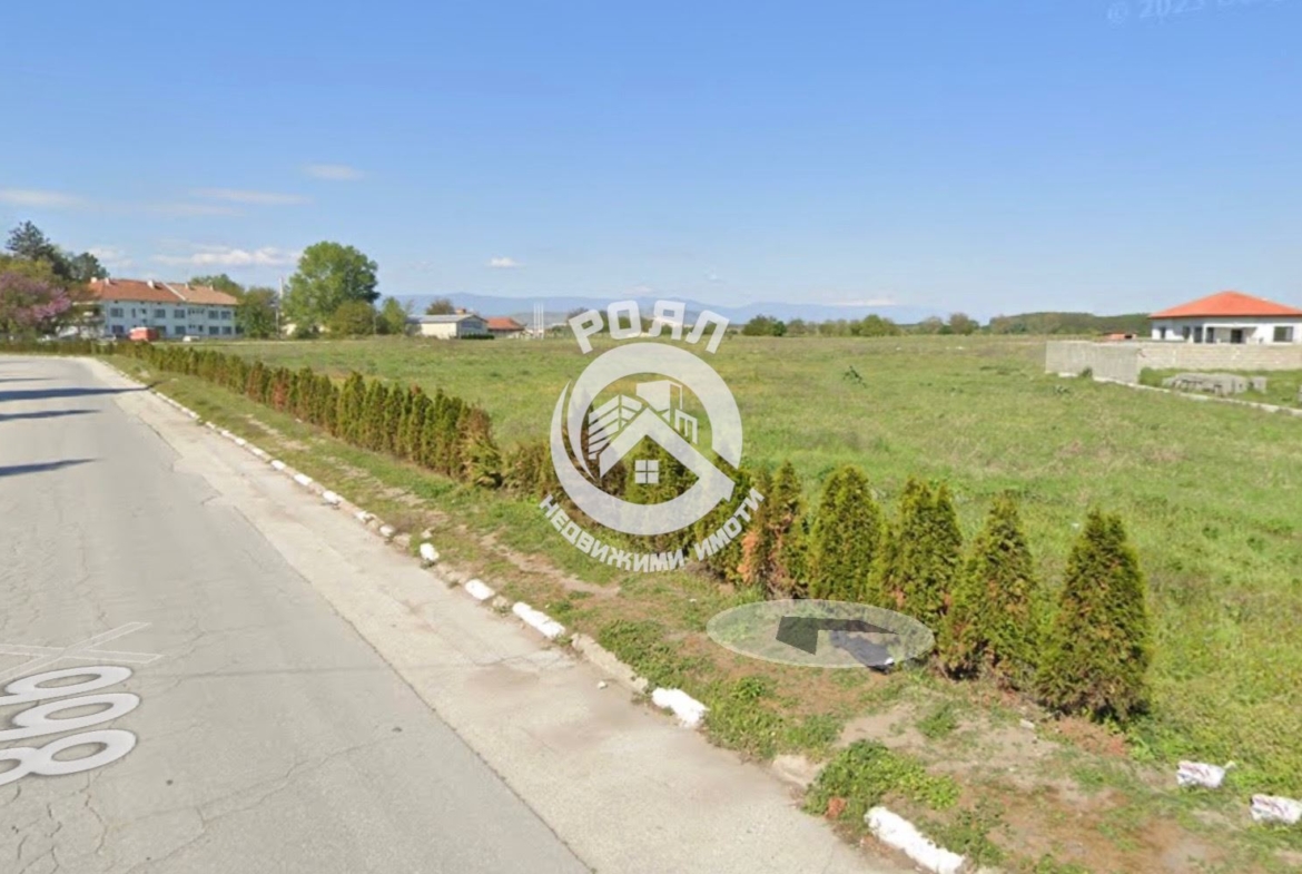 Роял Имоти продава парцел УПИ за жилищно стройтелство - 0