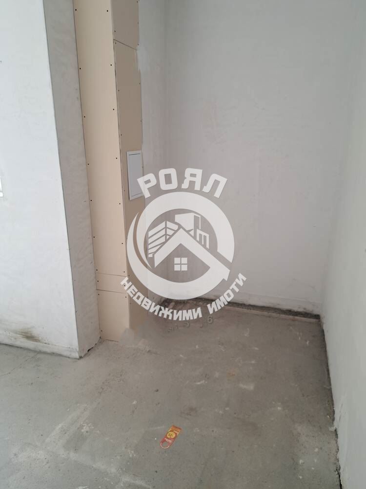 Роял имоти продава двустаен апартамент с веранда в затворен комплекс, гр. Пловдив, р-н Южен - 0