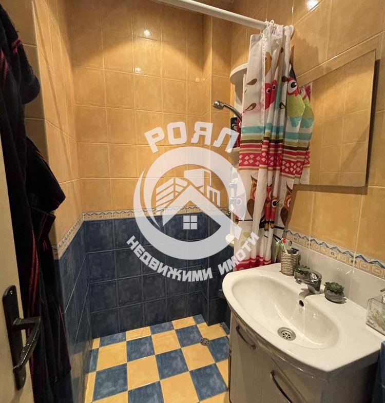 Роял Имота предлага ЕКСКЛУЗИВНО за продажба просторен двустаен апартамент в Кючук Париж, Пловдив - 0