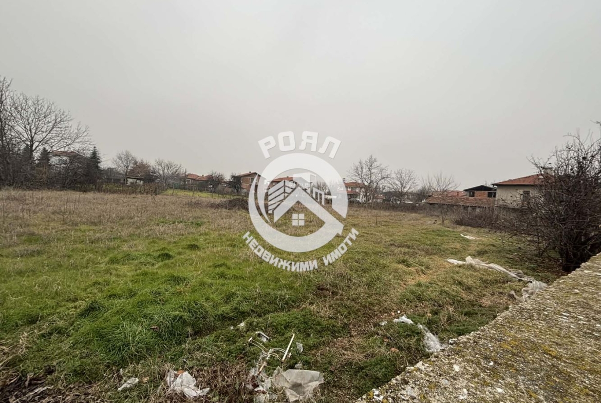 Роял Имоти продава Ексклузивно парцел в с.Бенковски, обл. Пловдив - 0