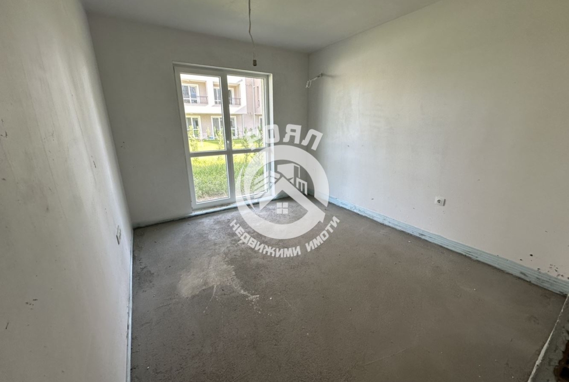 Роял Имоти продава двустаен апартамент с двор, Беломорски, Пловдив - 0