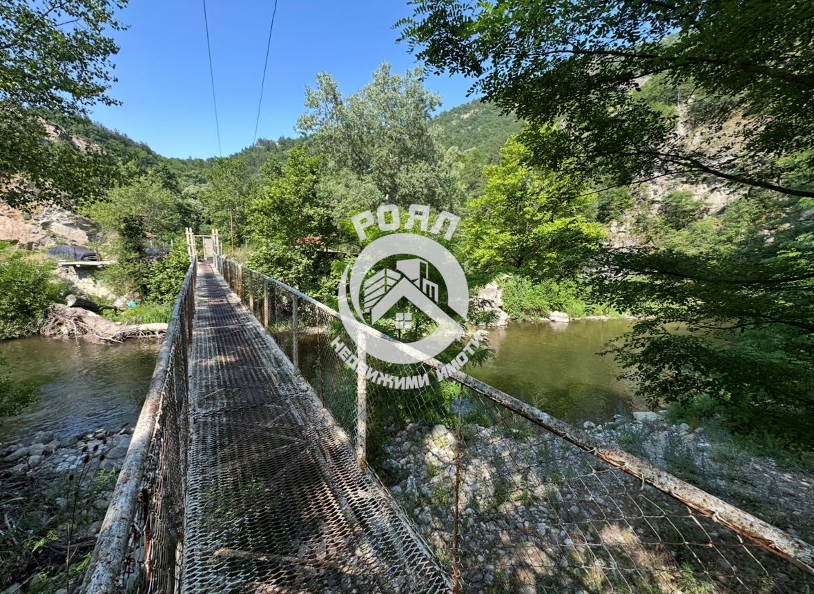 Роял Имоти продава парцел в село Бачково, местност Мътеница - 0