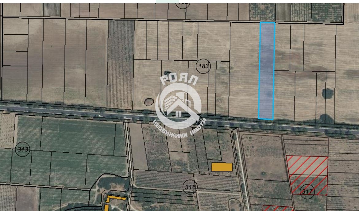 Роял имоти продава голям масив земеделска земя на първа линия, Пазарджишко шосе, Пловдив - 0