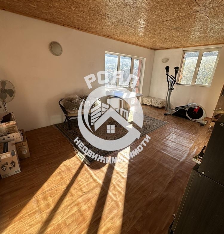 Роял имоти продава триетажна къща , гр.Куклен, обл.Пловдив - 0