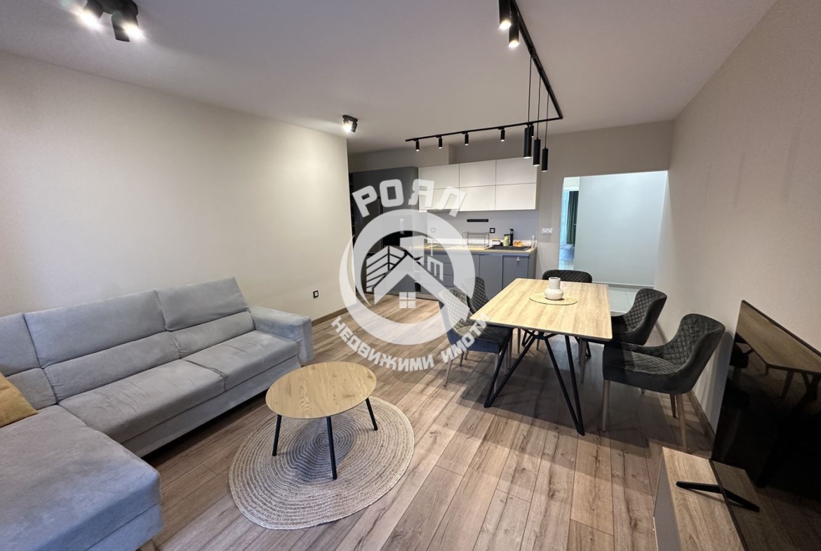 Роял Имоти продава Ексклузивно луксозен, тристаен апартамент в Томов плаза, Тракия, Пловдив - 0