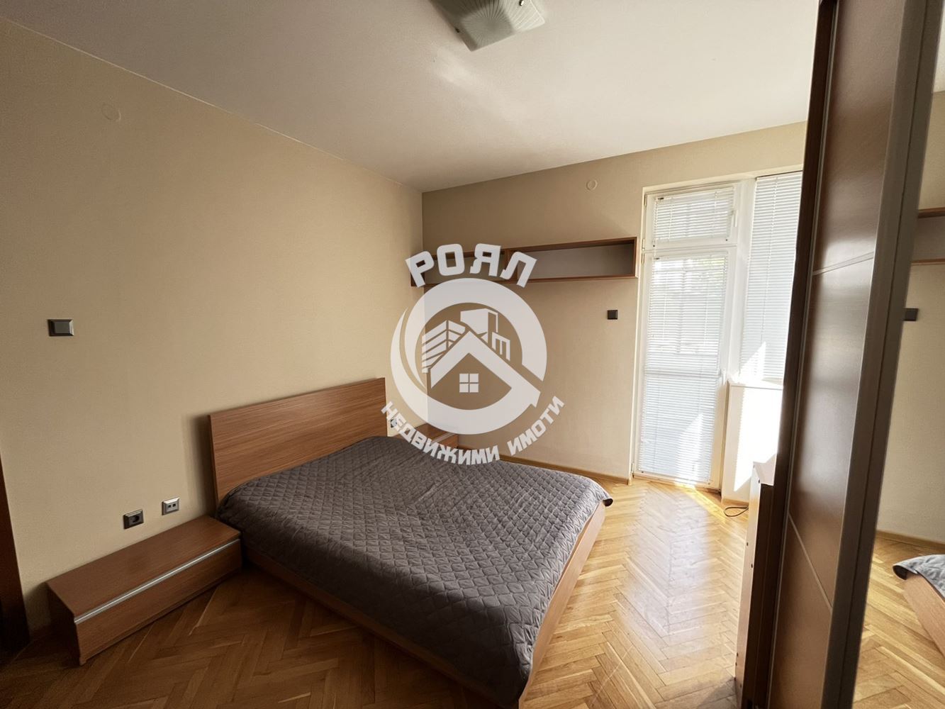 Роял имоти отдава под наем тристаен апартамент, Център, Пловдив - 0