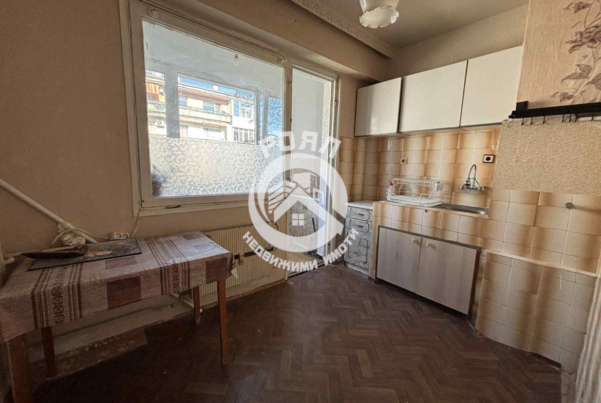 Роял Имоти отдава под наем апартамент с три отделни стаи в кв. Гагарин, Пловдив - 0