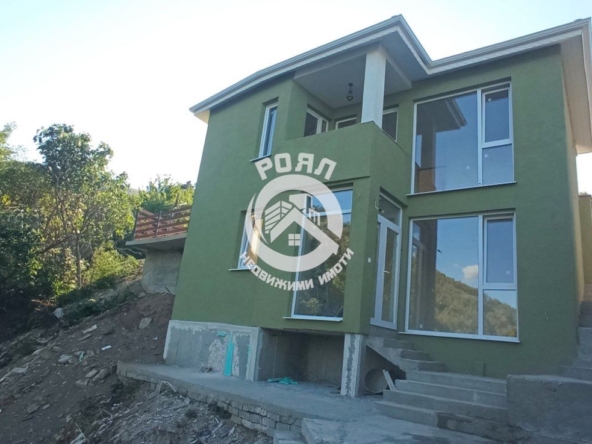 Роял имоти продава къща в село Руен, Пловдив - 0