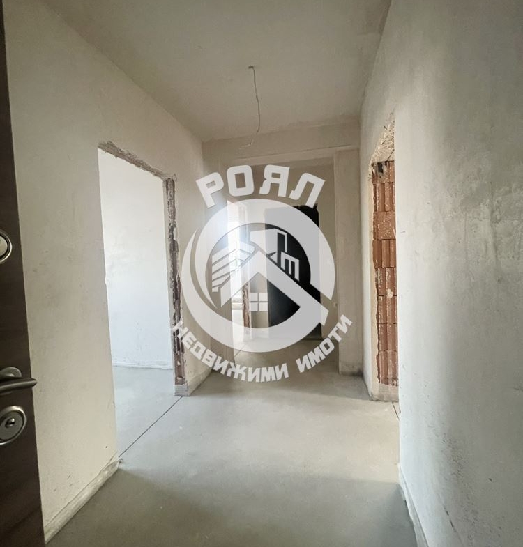 Роял имоти продава 3-стаен апартамент,гр Пловдив,кв Тракия - 0