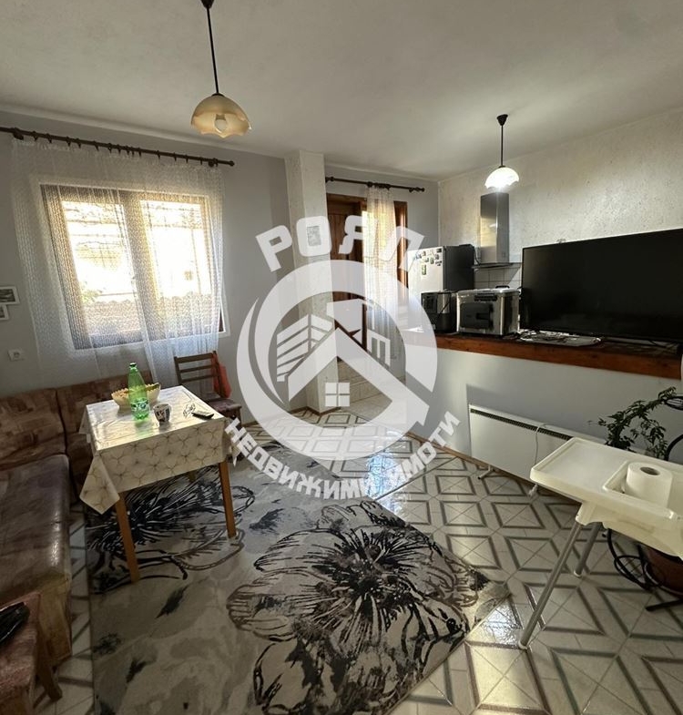 Роял имоти продава триетажна къща , гр.Куклен, обл.Пловдив - 0