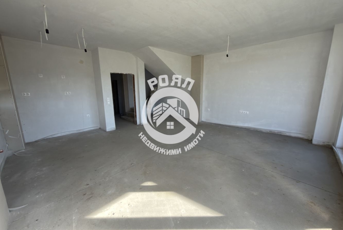 Роял Имоти продава двуетажна къща пред Акт 16 в с. Първенец - 0