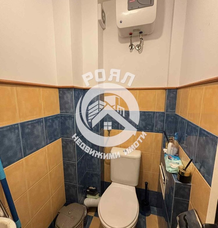 Роял Имота предлага ЕКСКЛУЗИВНО за продажба просторен двустаен апартамент в Кючук Париж, Пловдив - 0