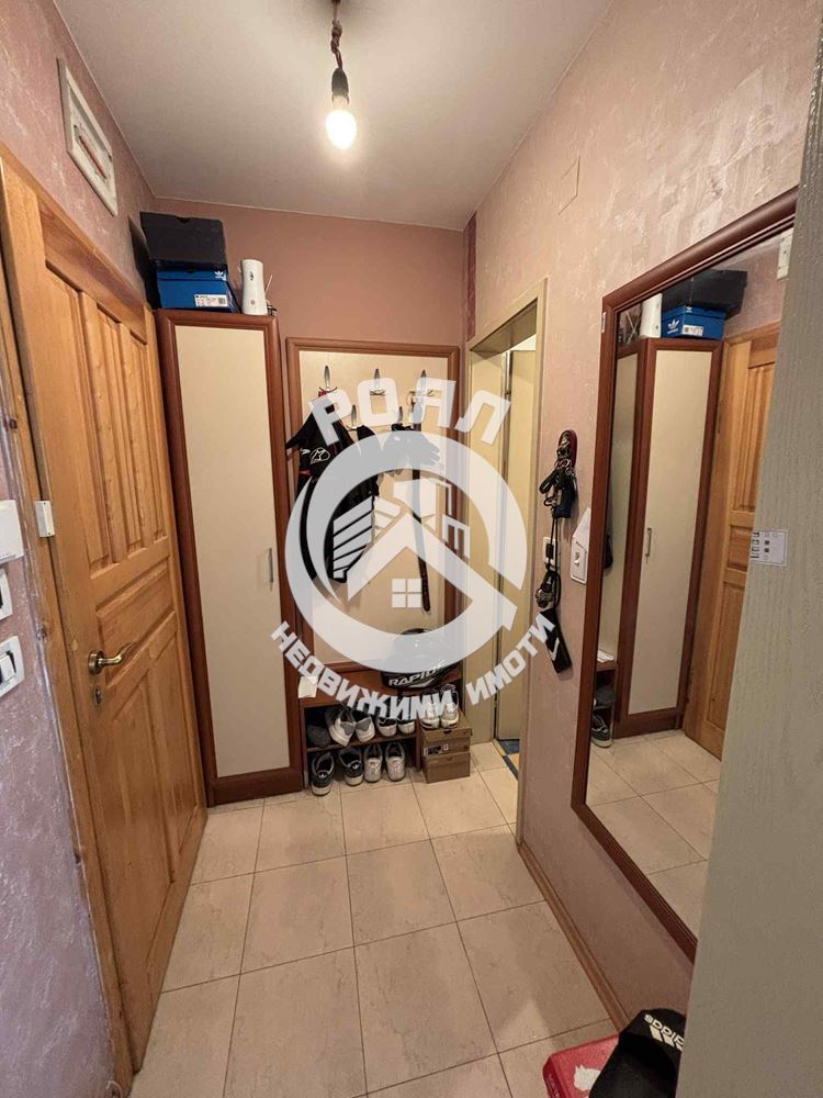 Роял Имота предлага ЕКСКЛУЗИВНО за продажба просторен двустаен апартамент в Кючук Париж, Пловдив - 0