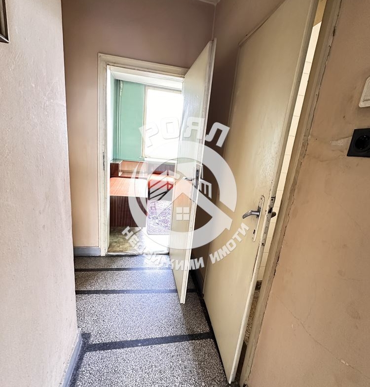 Роял имоти продава многостаен апартамент , Кючук Париж, Пловдив - 0