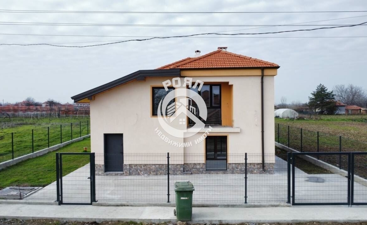 Роял Имоти продава къща в с.Манолско Конаре, област Пловдив - 0