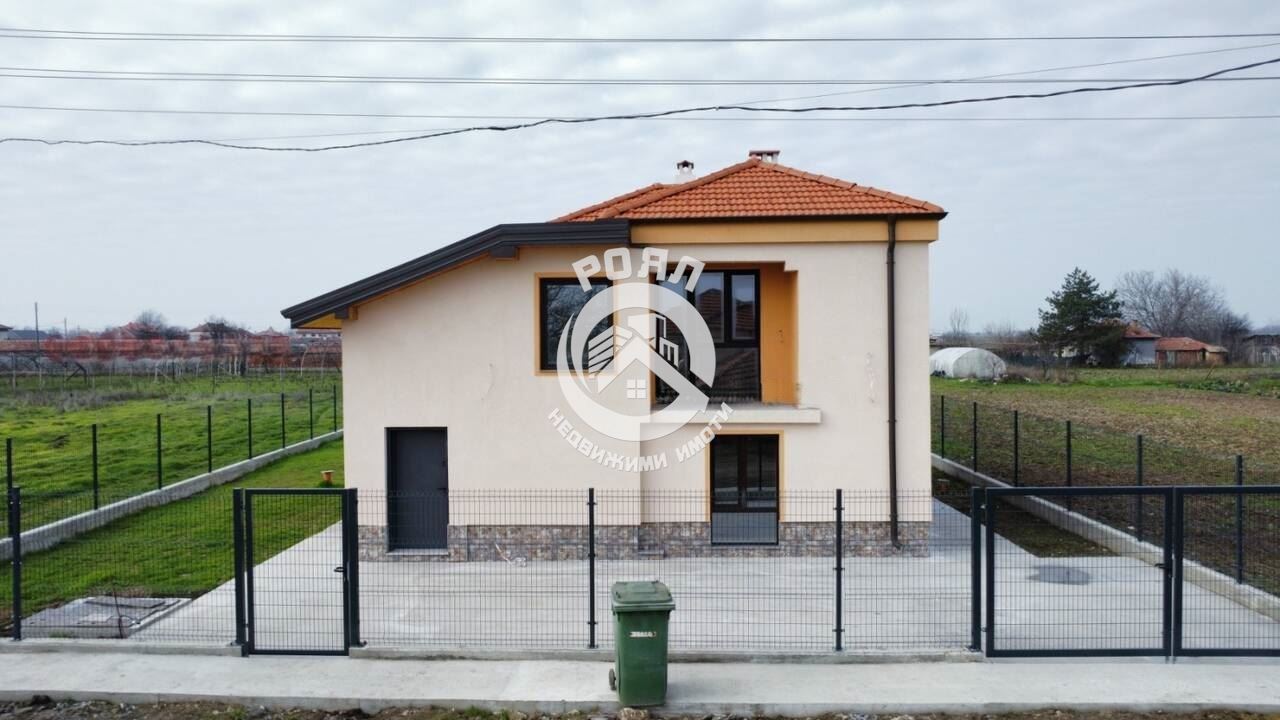 Роял Имоти продава къща в с.Манолско Конаре, област Пловдив - 0