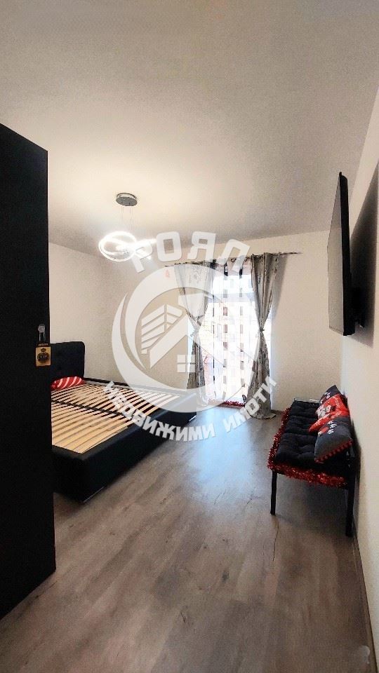 Роял Имоти продава самостоятелна къща в с.Цалапица - 0