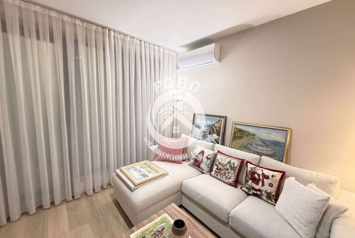 Роял имоти продава напълно обзаведн двустаен апартамент Център,Пловдив - 0