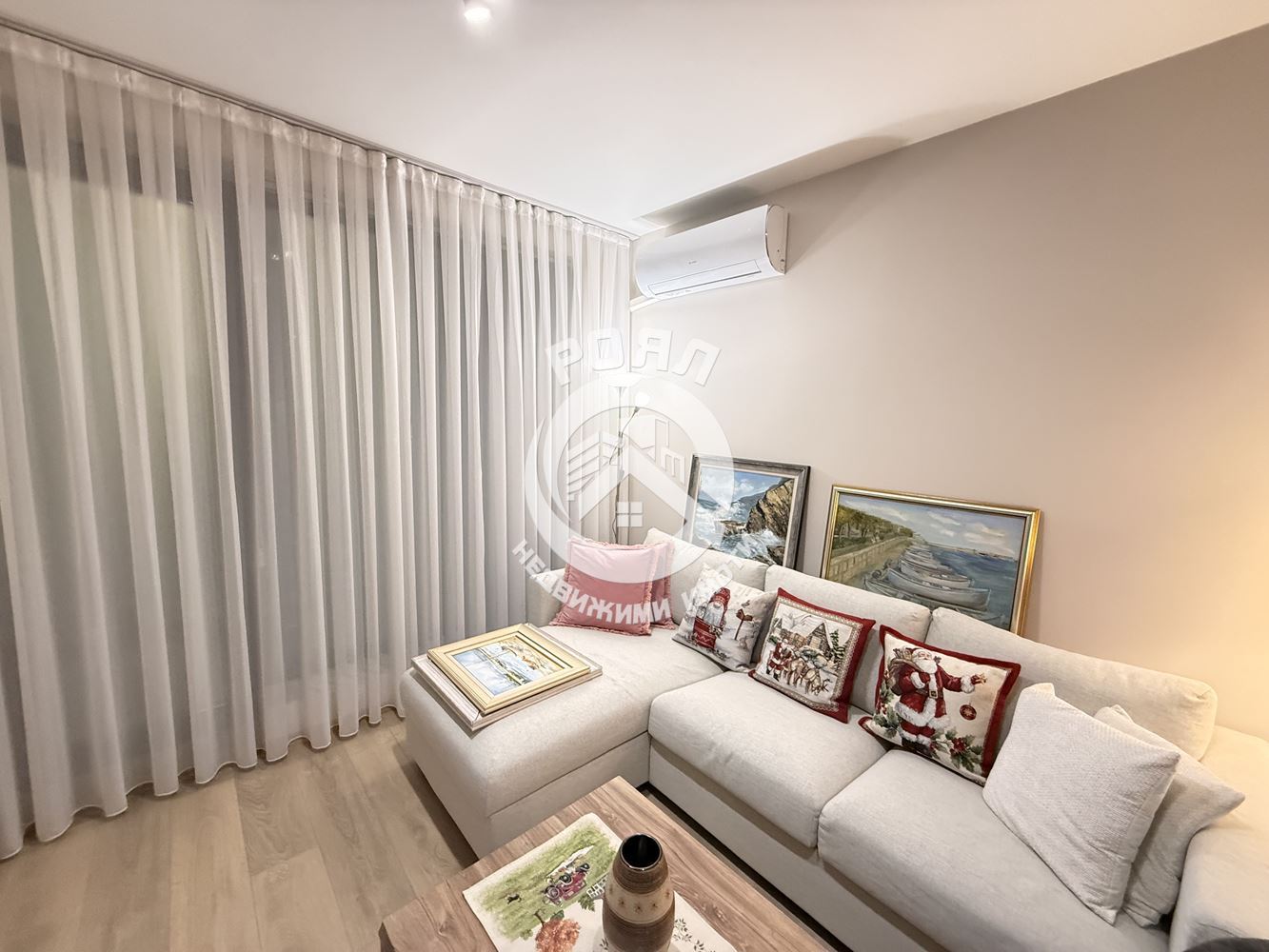 Роял имоти продава напълно обзаведн двустаен апартамент Център,Пловдив - 0