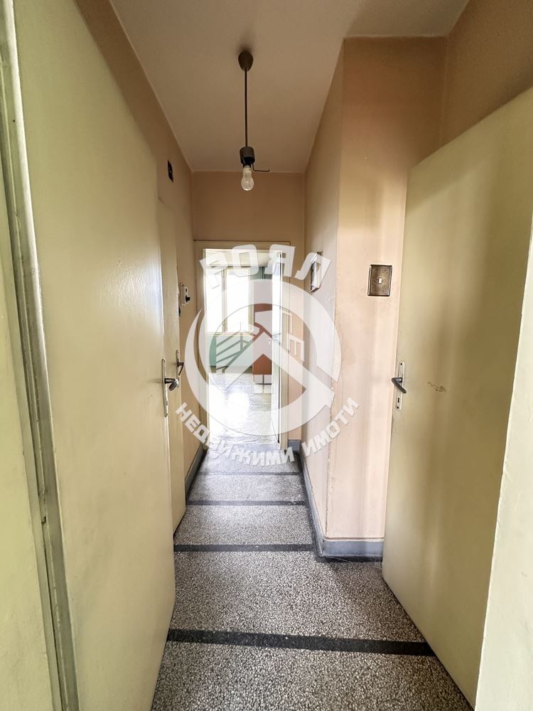 Роял имоти продава многостаен апартамент , Кючук Париж, Пловдив - 0