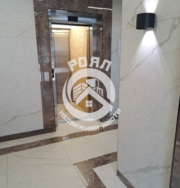 Роял имоти продава двустаен апартамент с веранда в затворен комплекс, гр. Пловдив, р-н Южен - 0