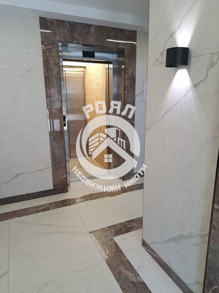 Роял имоти продава двустаен апартамент с веранда в затворен комплекс, гр. Пловдив, р-н Южен - 0