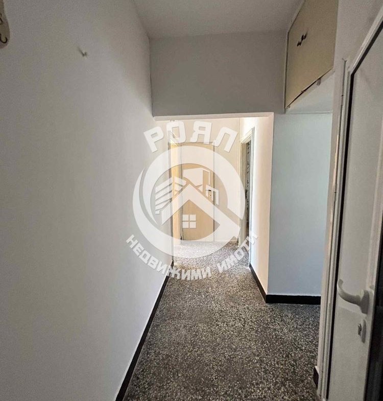 Роял Имоти отдава под наем апартамент с три отделни стаи в кв. Гагарин, Пловдив - 0