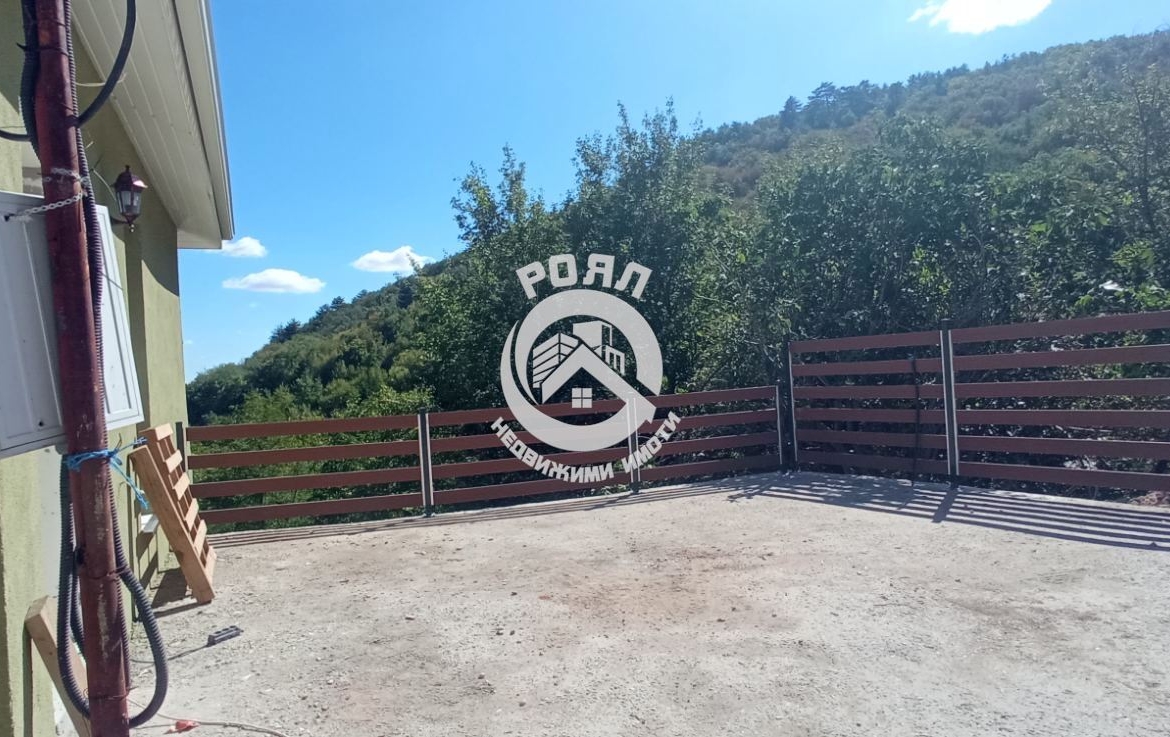 Роял имоти продава къща в село Руен, Пловдив - 0