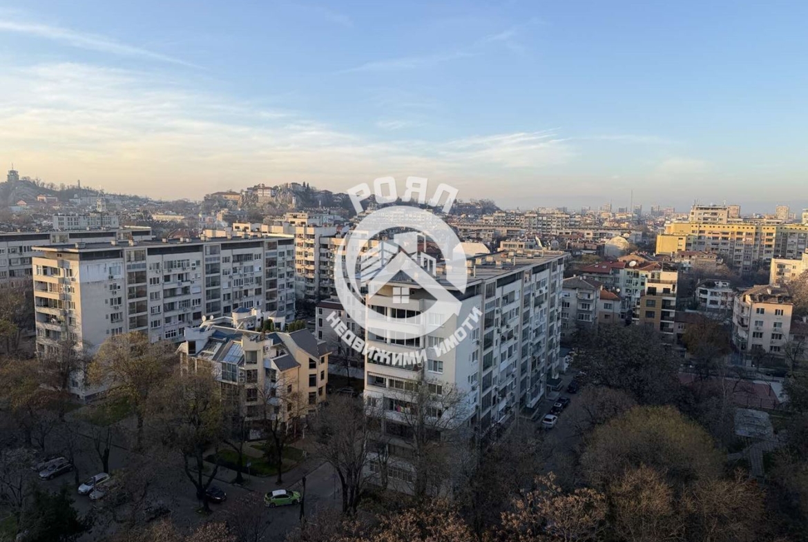 Роял Имоти отдава под наем двустаен апартамент в Центъра на гр.Пловдив - 0