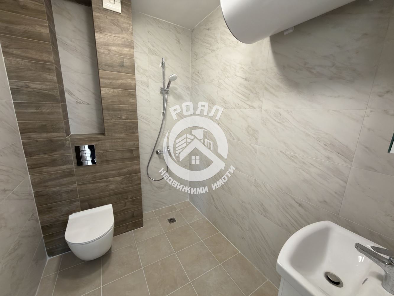 Роял Имоти отдава под наем тристаен апартамент в кв.Беломорски, Пловдив - 0