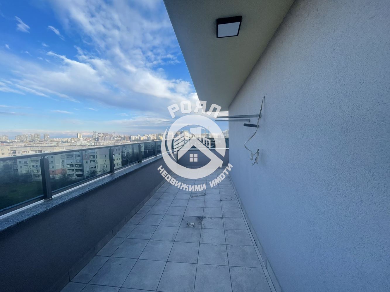 Роял имоти продава 3-стаен апартамент,гр Пловдив,кв Тракия - 0