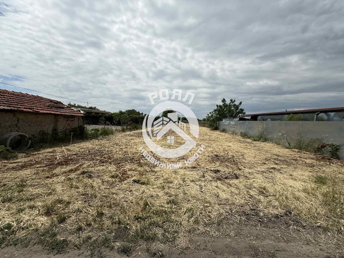 Роял Имоти продава УПИ в с.Скутаре - 0