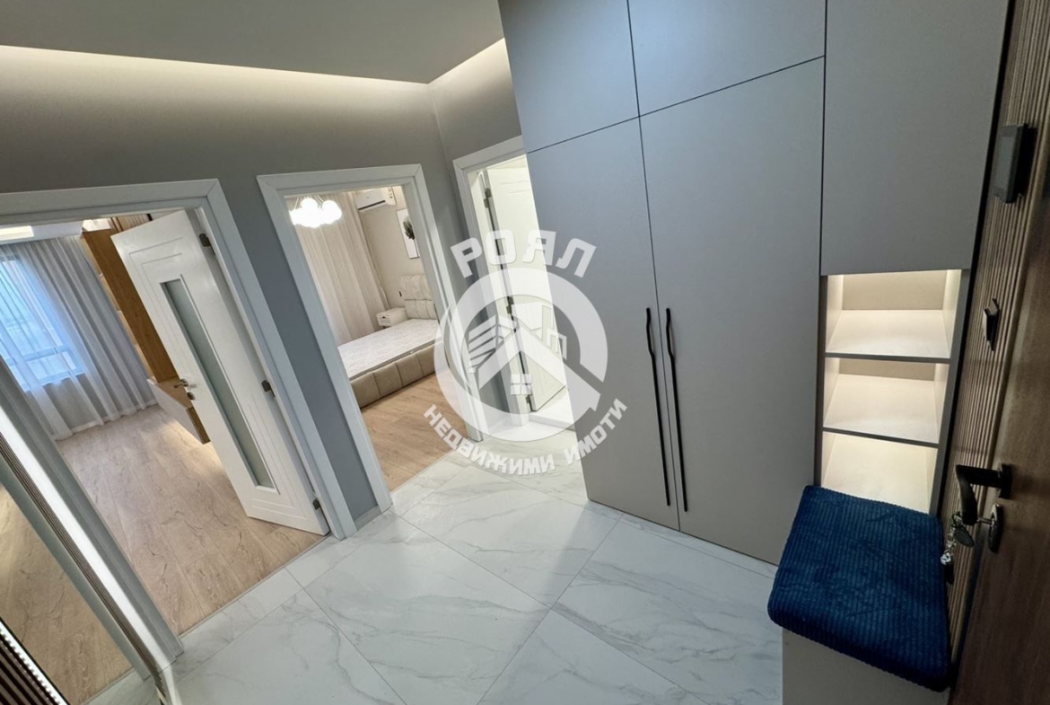 Роял имоти продава обзаведен, двустаен апартамент, с АКТ 16 , Смирненски, Пловдив - 0