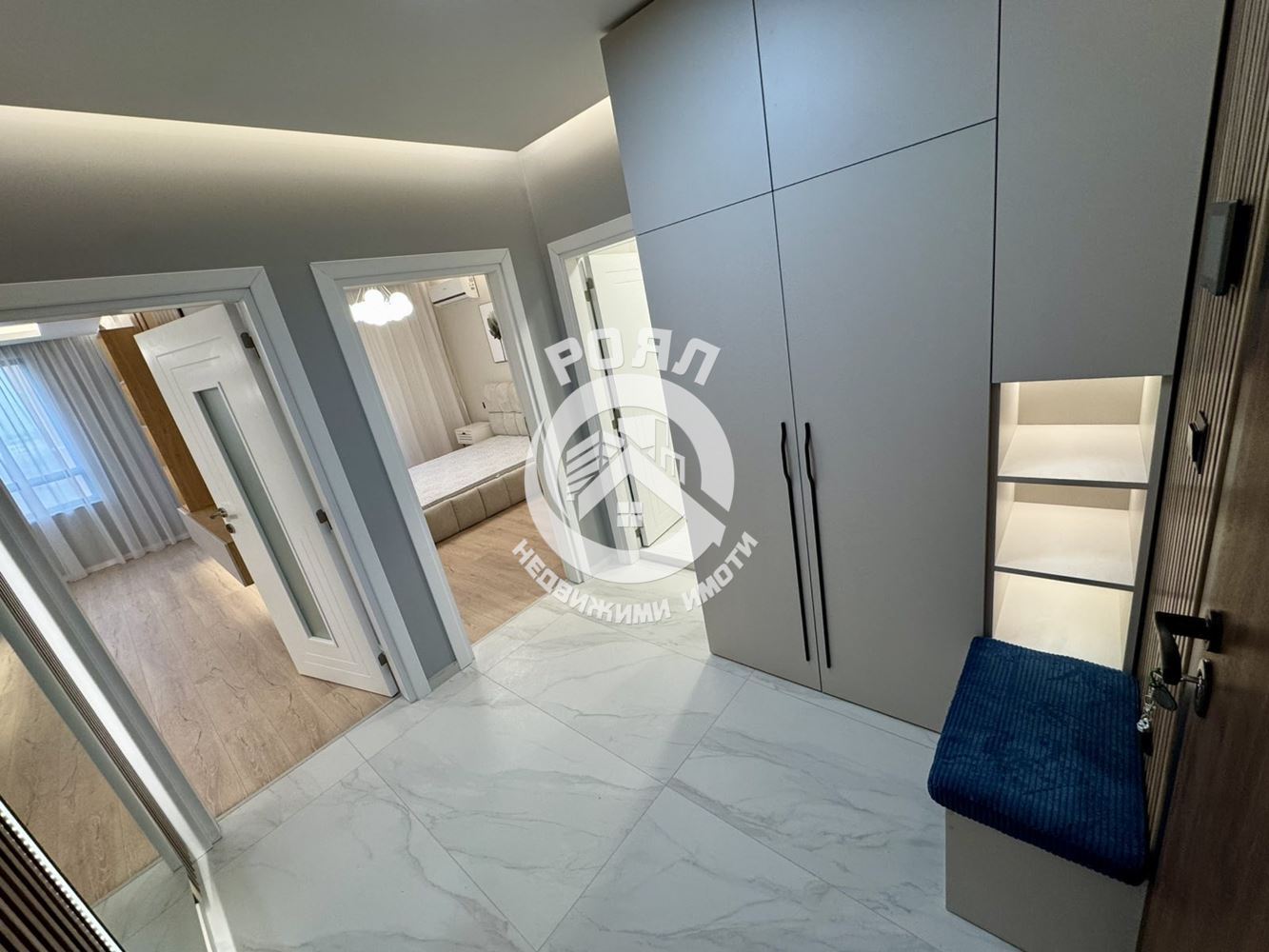 Роял имоти продава обзаведен, двустаен апартамент, с АКТ 16 , Смирненски, Пловдив - 0