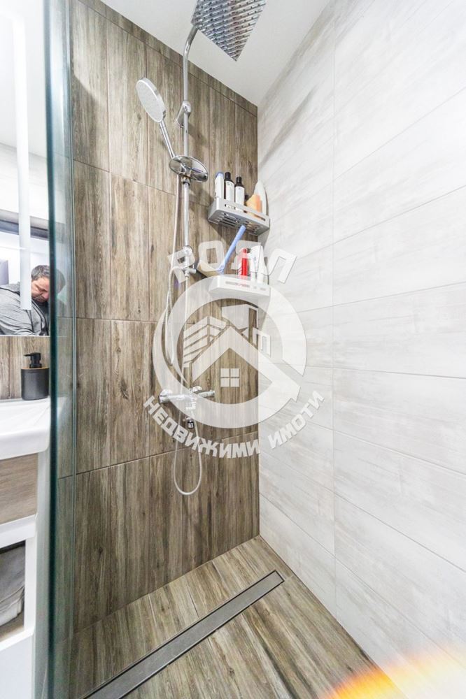 Роял имоти продава тристаен апартамент в центъра на гр. Първомай - 0