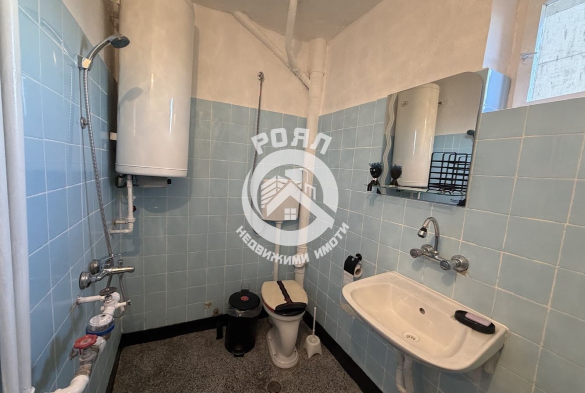 Роял Имоти отдава под наем двустаен апартамент в Центъра на гр.Пловдив - 0