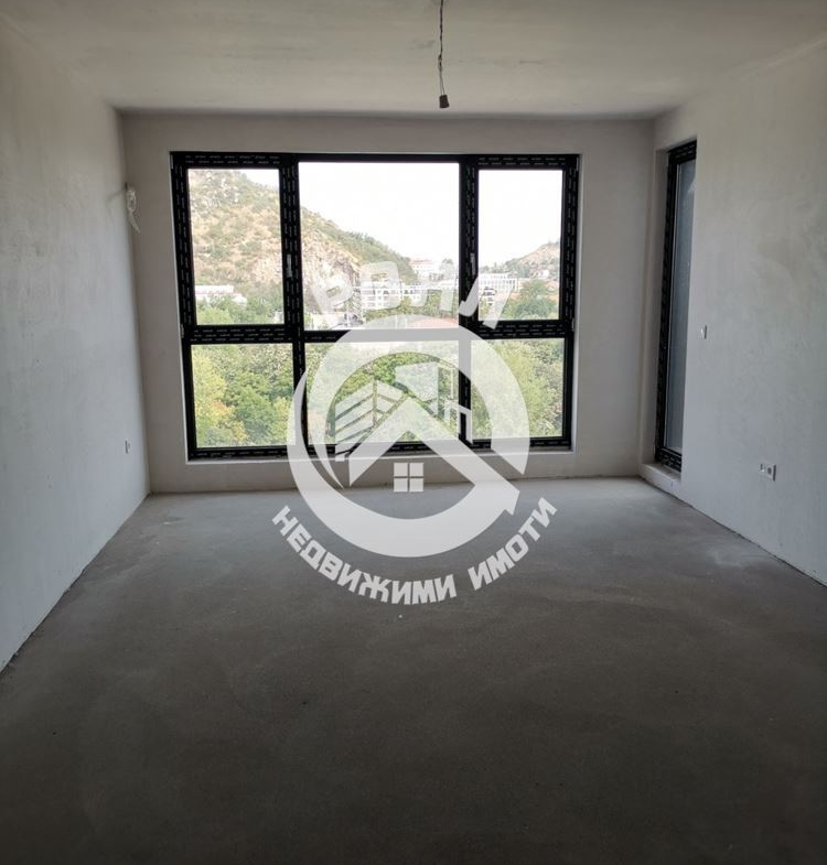 Роял имоти продава Ексклузивно многостаен апартамент, с акт 16, Кючук париж, Пловдив - 0