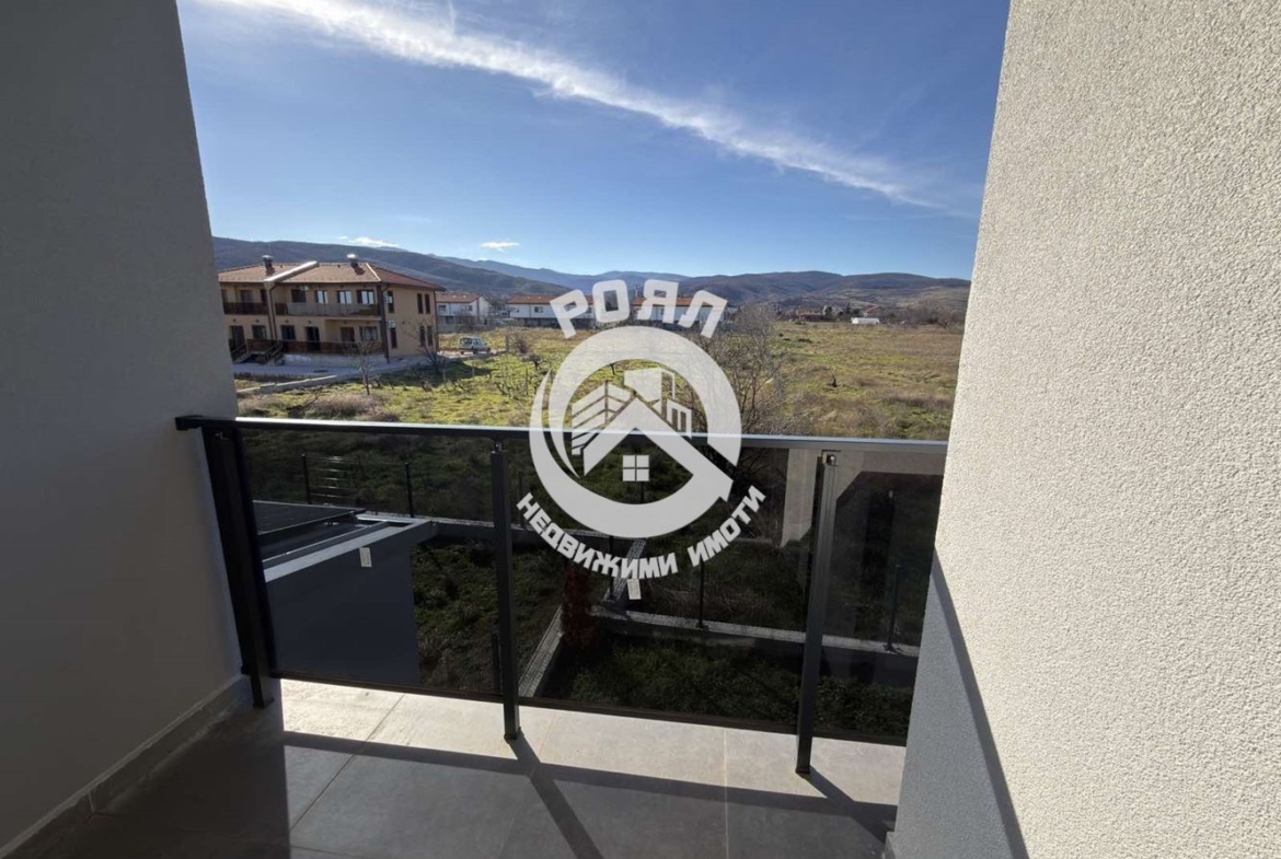 Роял Имоти продава двуетажна къща пред Акт 16 в с. Първенец - 0