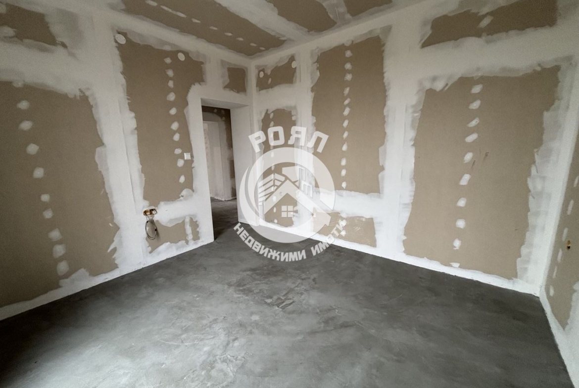 Роял Имоти продава къща в с.Манолско Конаре - 0