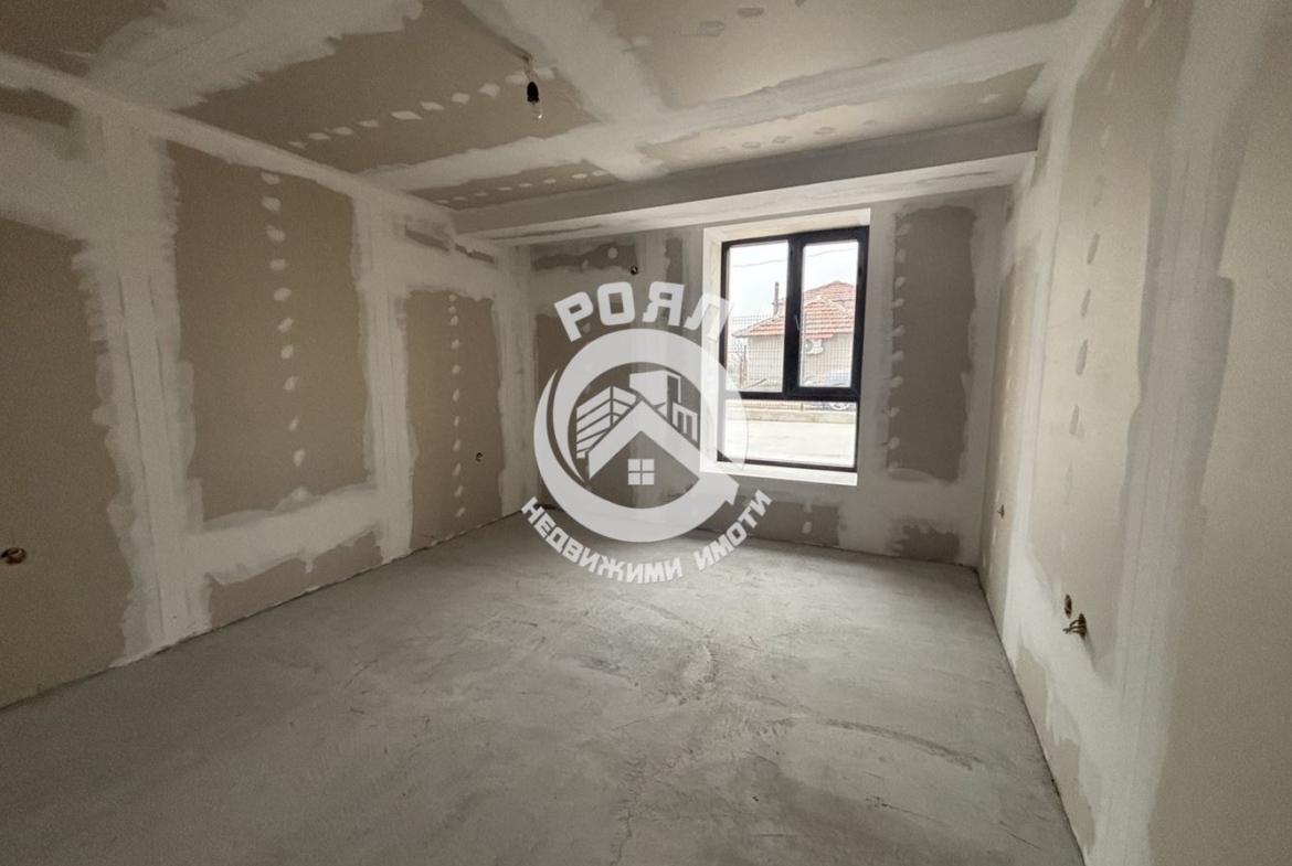 Роял Имоти продава къща в с.Манолско Конаре, област Пловдив - 0