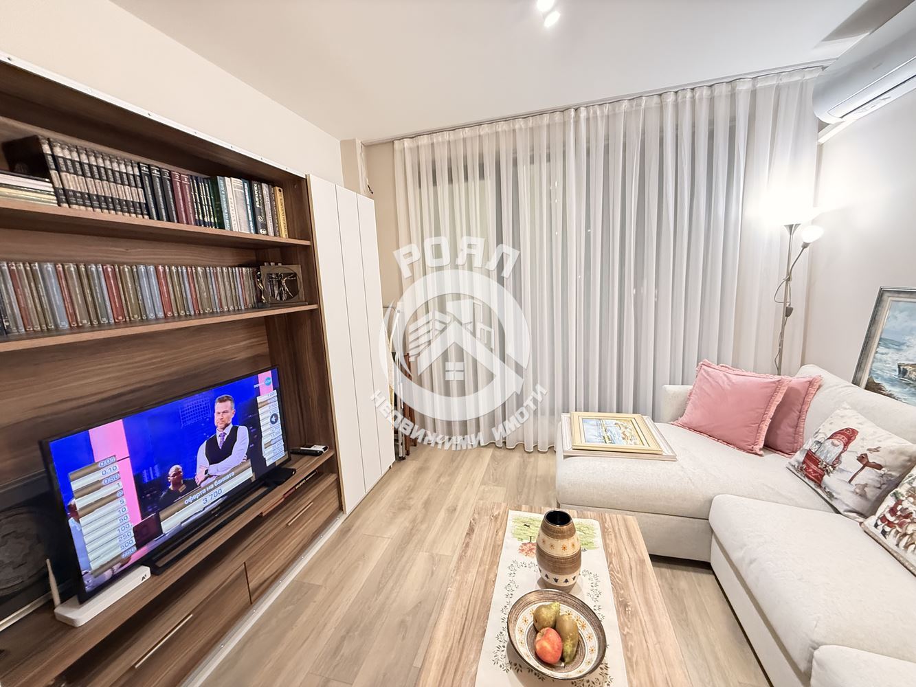 Роял имоти продава напълно обзаведн двустаен апартамент Център,Пловдив - 0