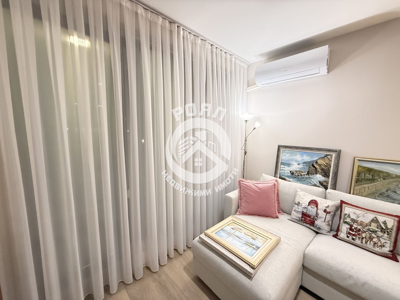 Роял имоти продава напълно обзаведн двустаен апартамент Център,Пловдив - 0