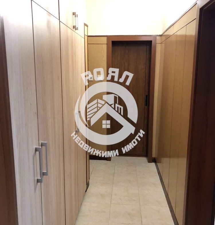 Роял имоти продава тристаен апартамент в гр.Първомай - 0