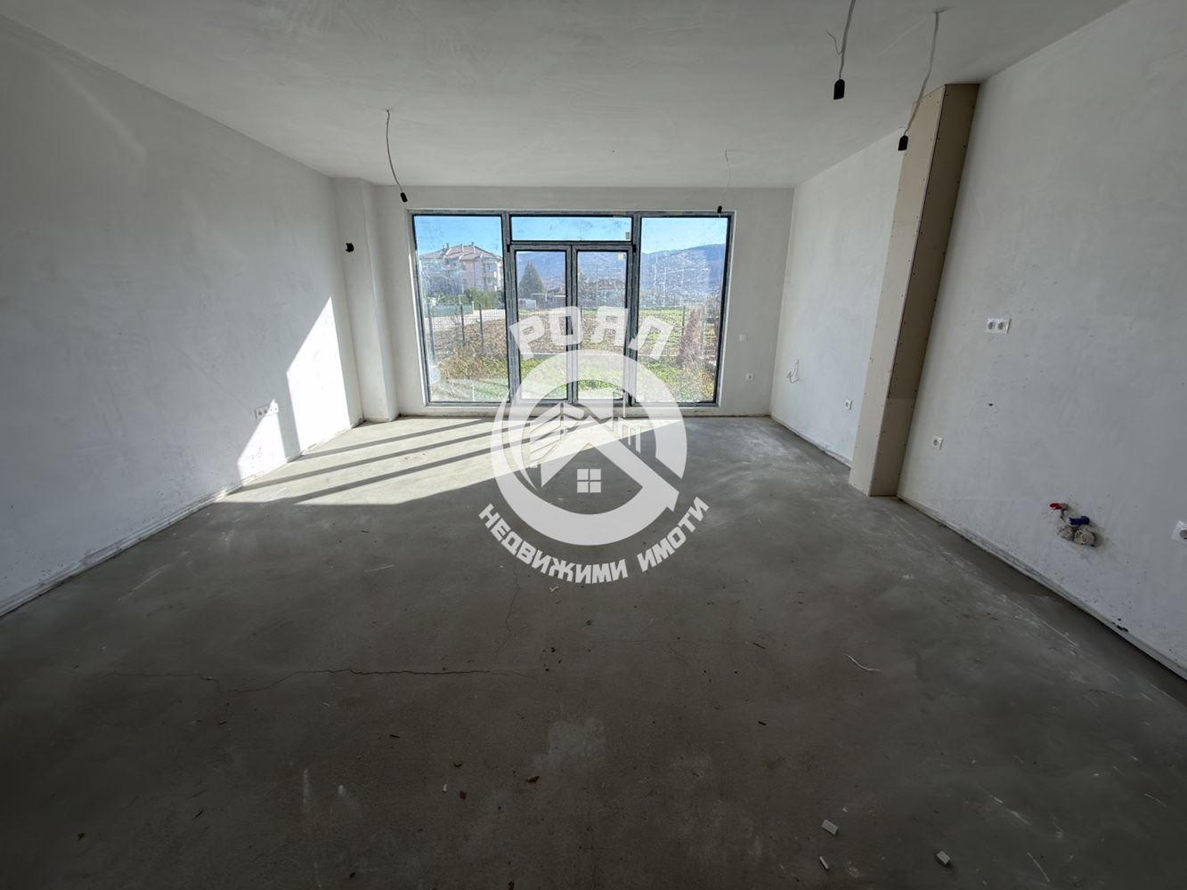 Роял Имоти продава двуетажна къща пред Акт 16 в с. Първенец - 0