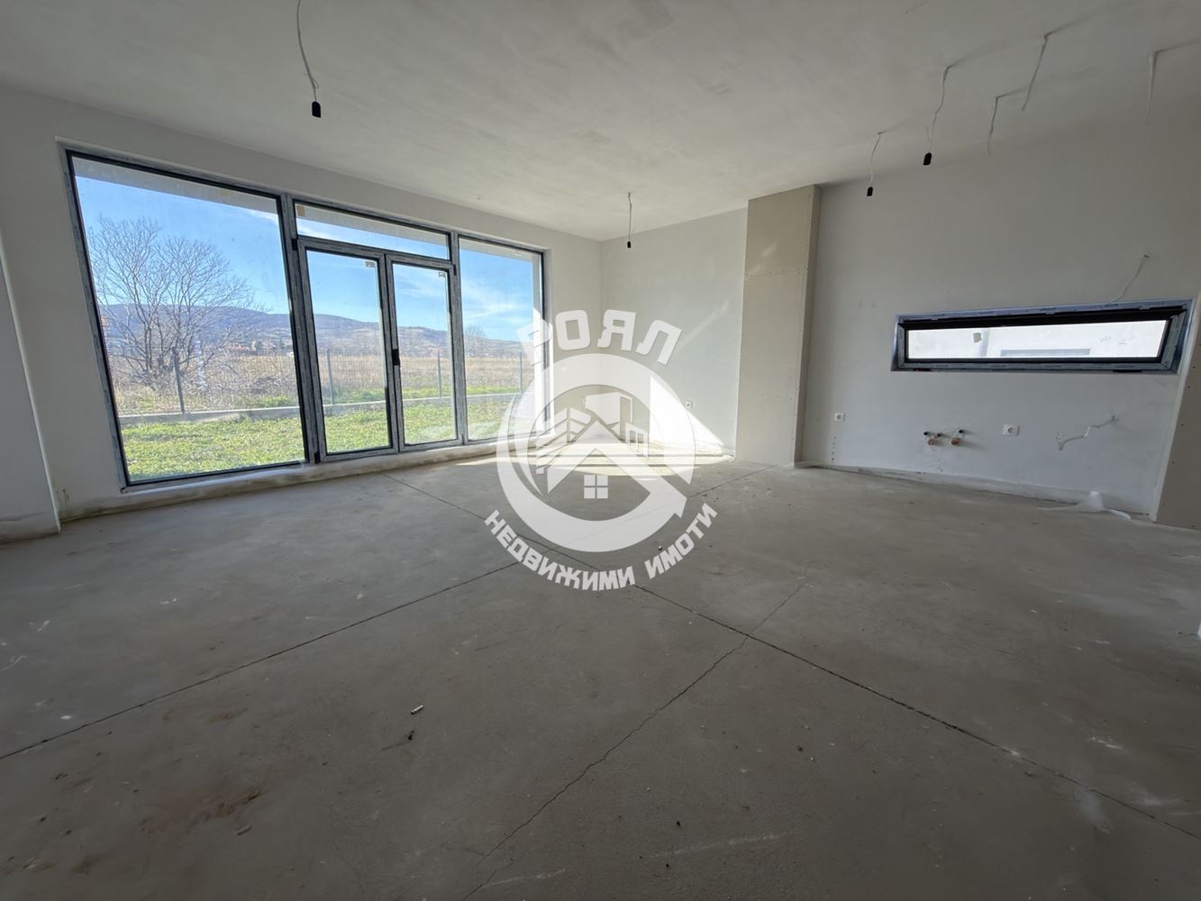 Роял Имоти продава двуетажна къща пред Акт 16 в с. Първенец - 0