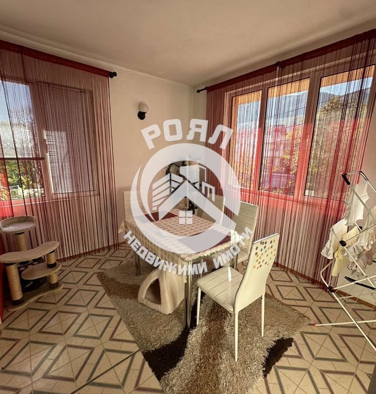 Роял имоти продава триетажна къща , гр.Куклен, обл.Пловдив - 0