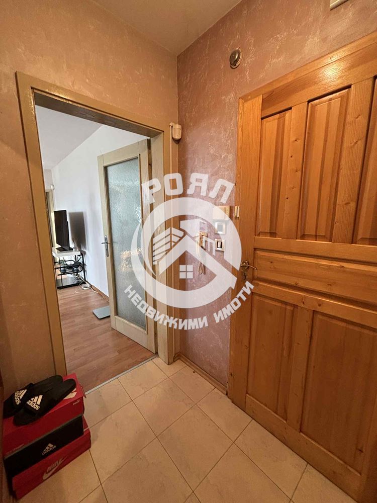 Роял Имота предлага ЕКСКЛУЗИВНО за продажба просторен двустаен апартамент в Кючук Париж, Пловдив - 0