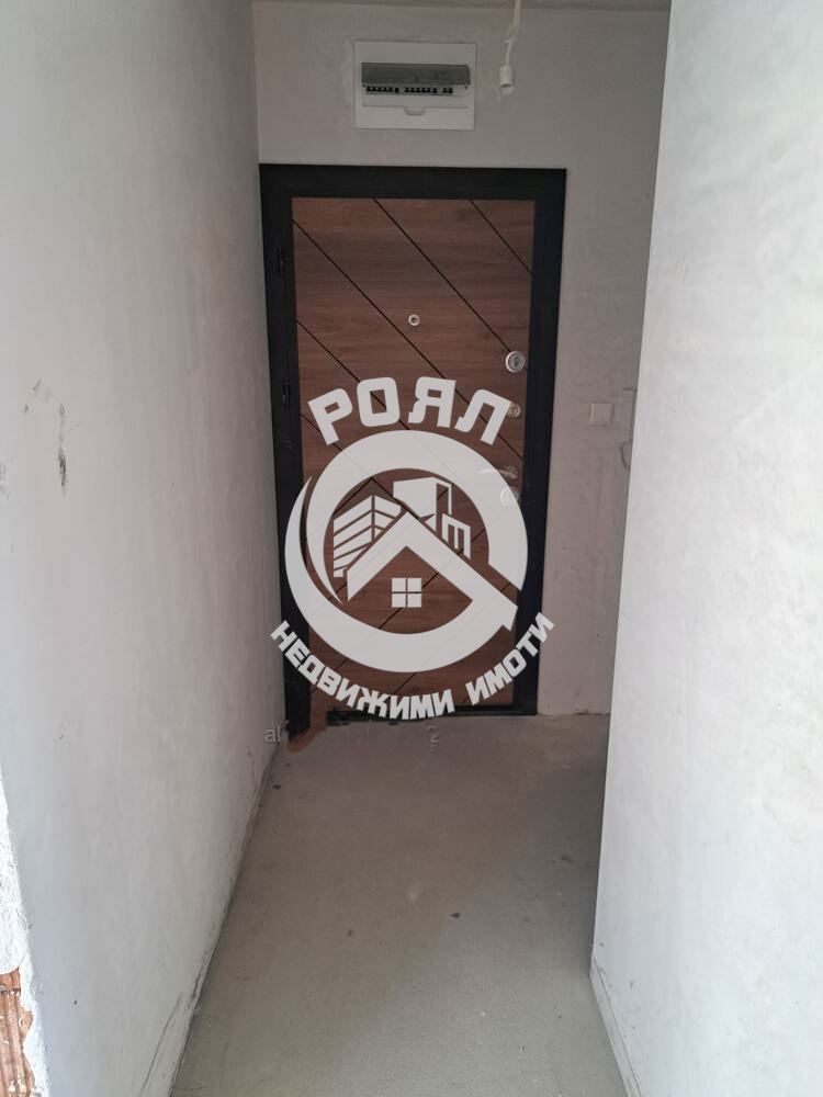 Роял имоти продава двустаен апартамент с веранда в затворен комплекс, гр. Пловдив, р-н Южен - 0