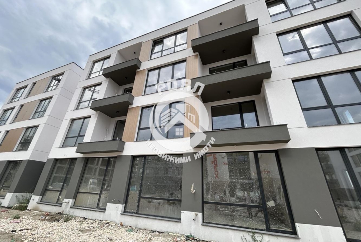 Роял Имоти продава двустаен апартамент в гр.Пловдив,кв.Остромила - 0